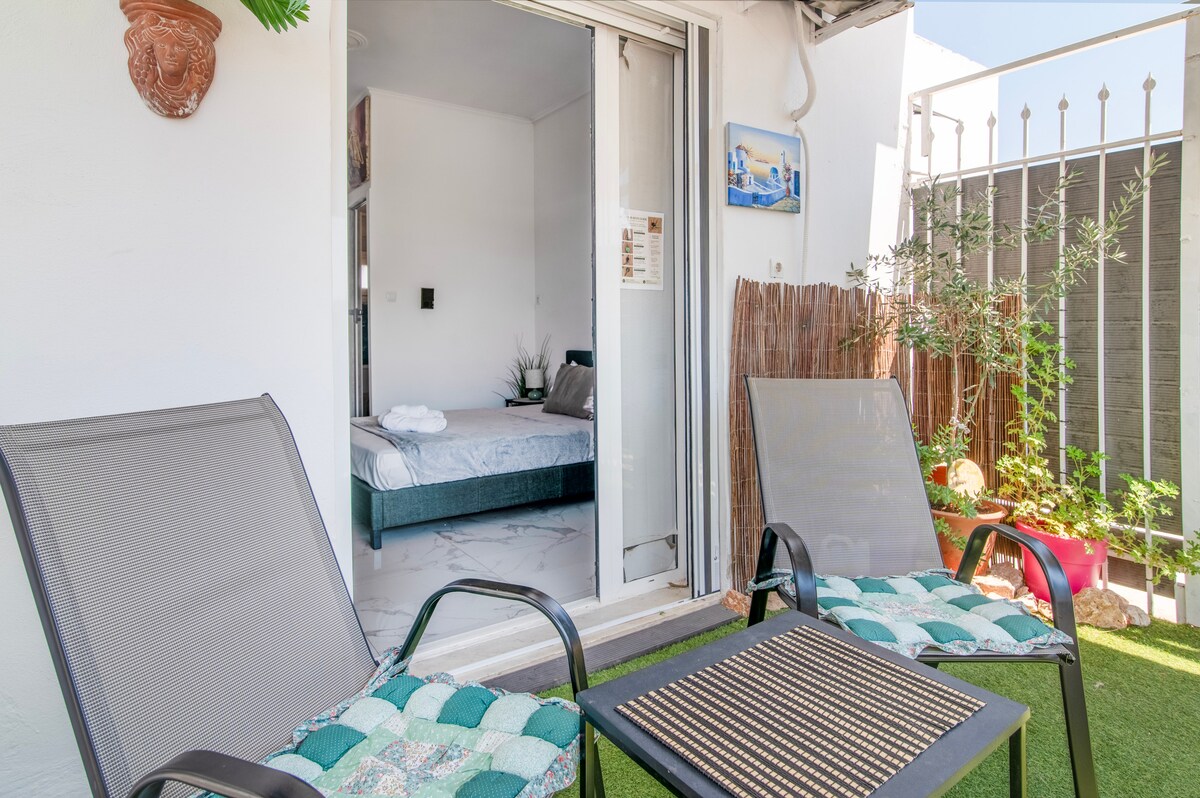 Penthouse studio terrace in Kallithea, Athens